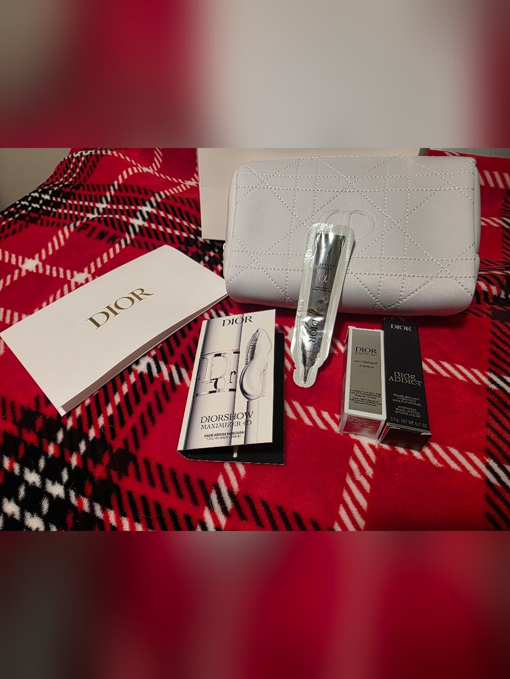 Dior White Quilted Cannage Cosmetic Pouch with Skincare & Makeup Samples